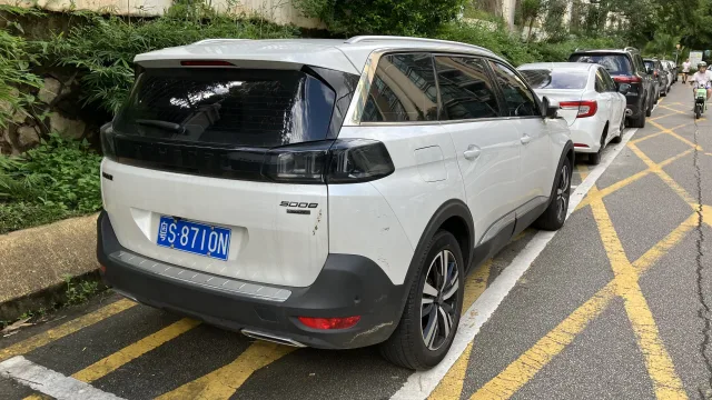 Peugeot 5008 III кросовер — 4