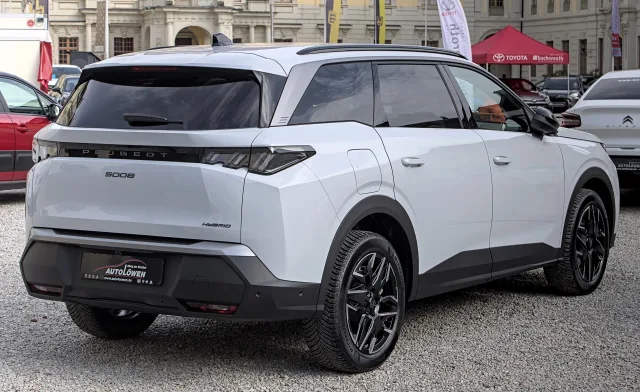Peugeot 5008 III кросовер — 5