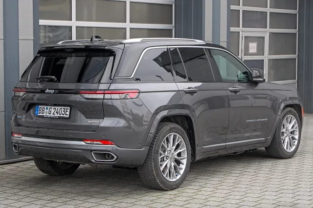 Jeep Grand Cherokee WL кросовер — 6