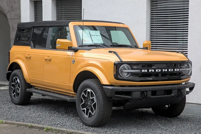 Ford Bronco VI позашляховик