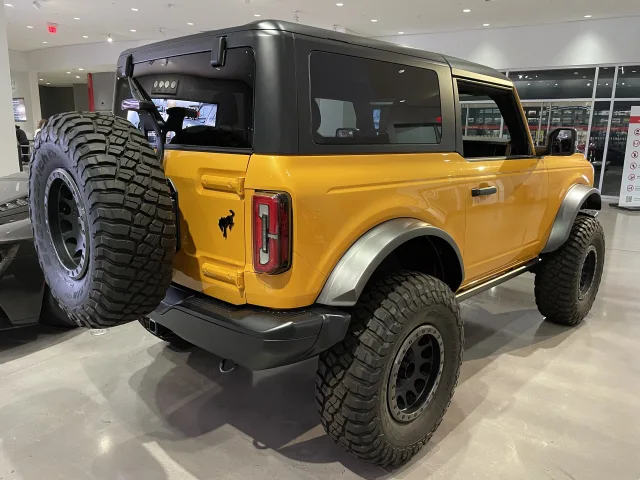 Ford Bronco VI позашляховик — 2