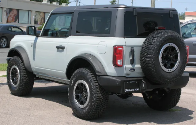Ford Bronco VI позашляховик — 5