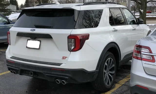 Ford Explorer VI кросовер — 5