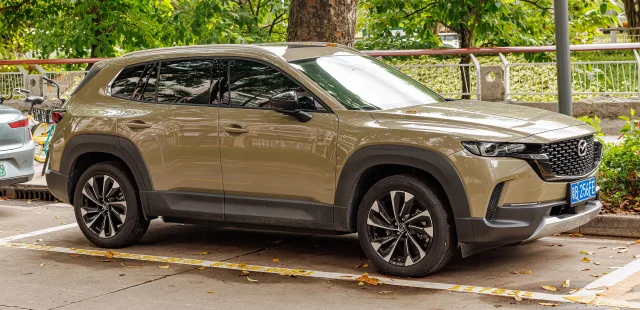 Mazda CX-50 кросовер — 3