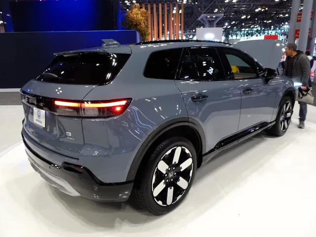 Honda Prologue crossover — 3