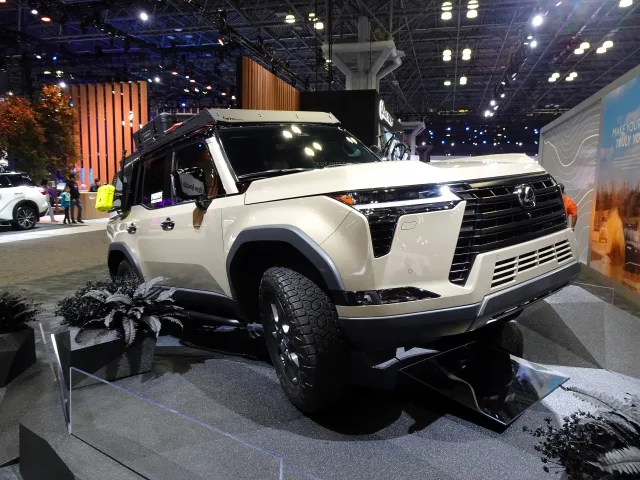 Lexus GX J250 позашляховик — 2