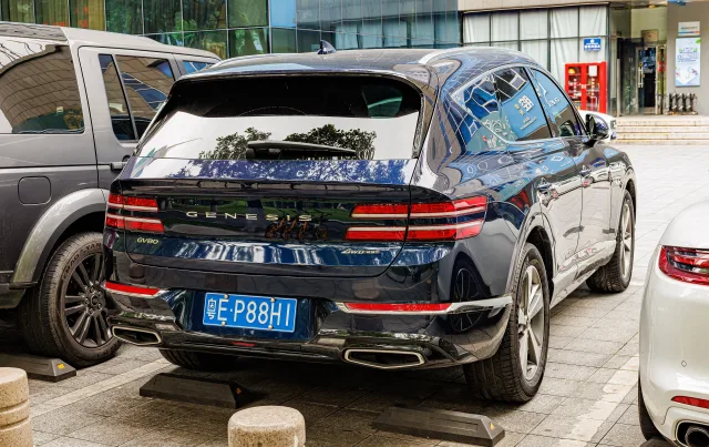 Genesis GV80 3.0 CRDi I6 AWD — 3