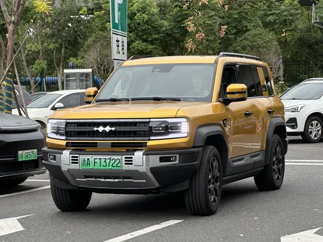 Fangchengbao Bao 5 позашляховик — 5