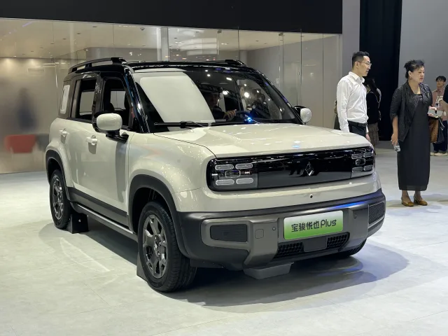 Baojun Yep Plus кросовер