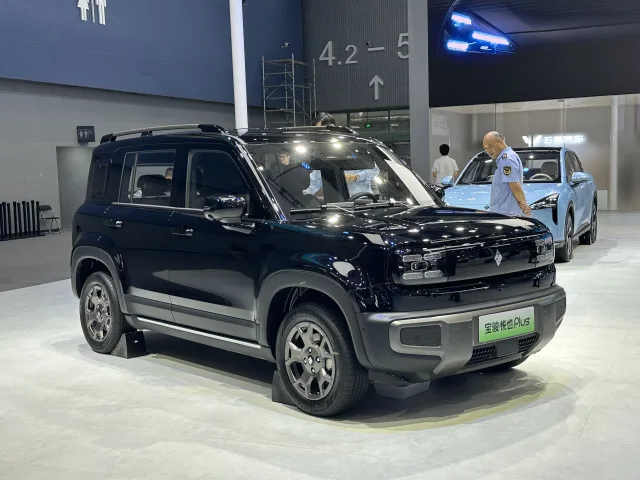 Baojun Yep Plus кросовер — 3