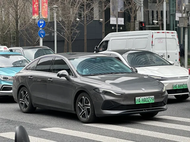 Roewe D7 седан — 2
