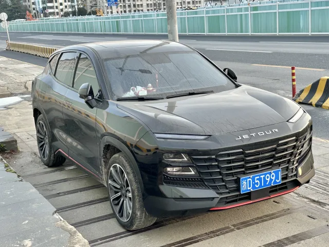 Jetour Dashing кроссовер — 6