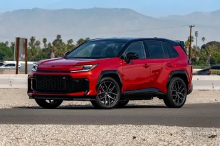 Топ-10 нових авто серпня 2026: що найчастіше купують українці
