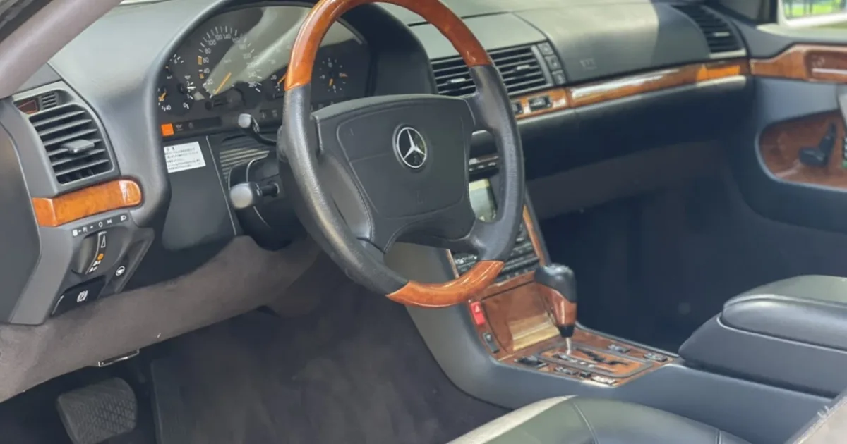 Mercedes-Benz CL-Class 1998 3.jpg