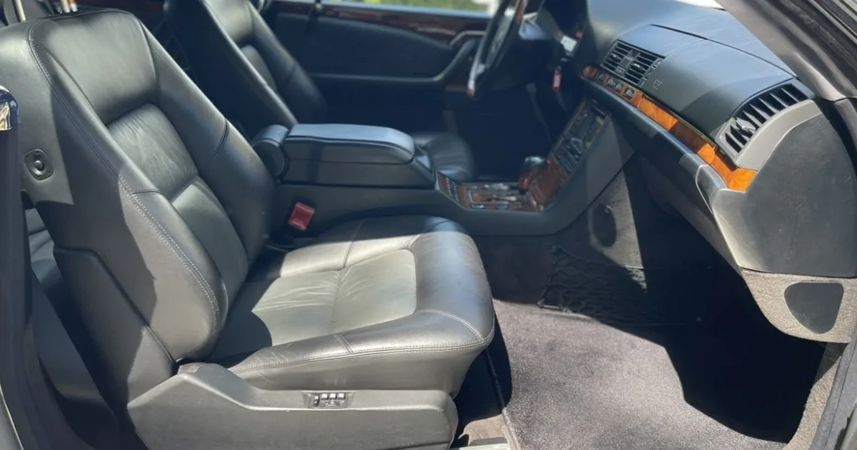 Mercedes-Benz CL-Class 1998 4.jpg