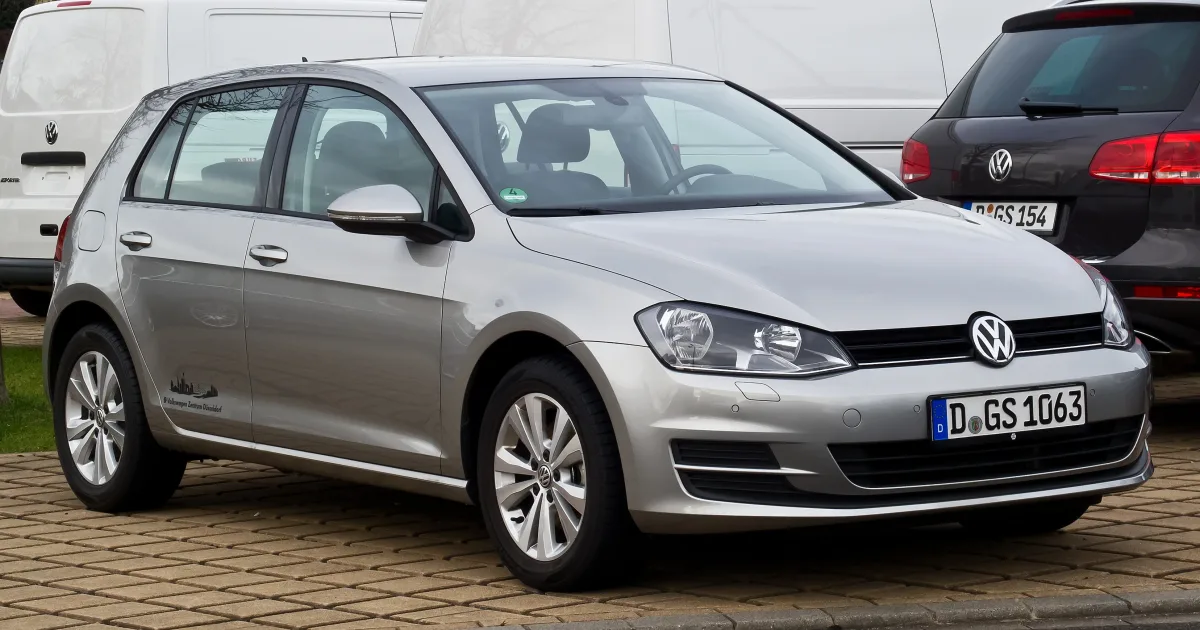 Volkswagen Golf VII.jpg