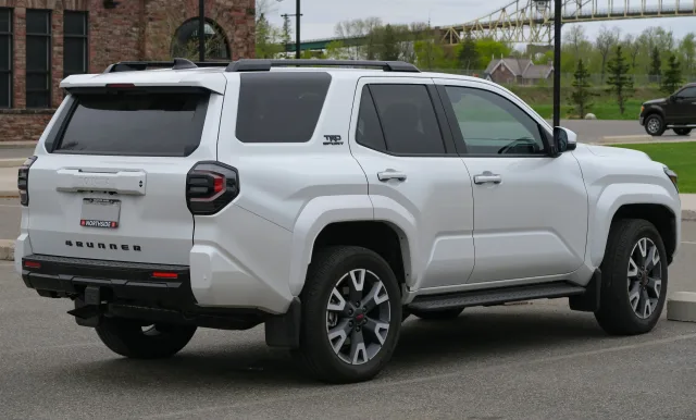 Toyota 4Runner VI (N500) (Тойота 4Раннер) позашляховик — 2