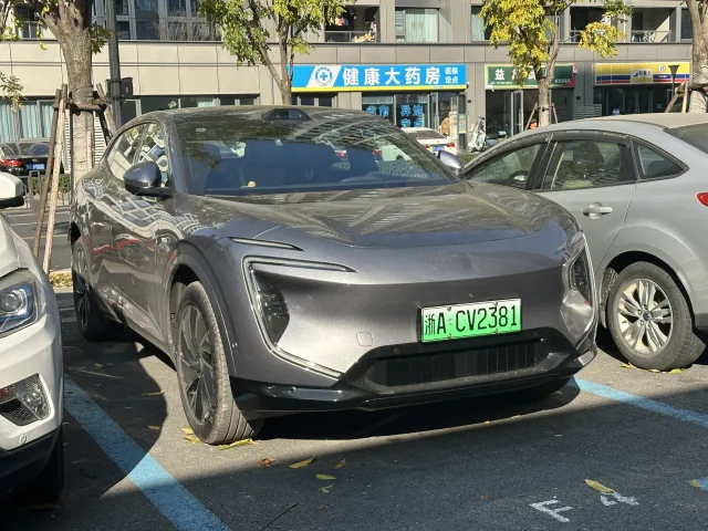 Avatr 07 EV AWD — 2