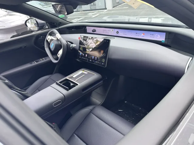 Avatr 07 EV AWD — 5