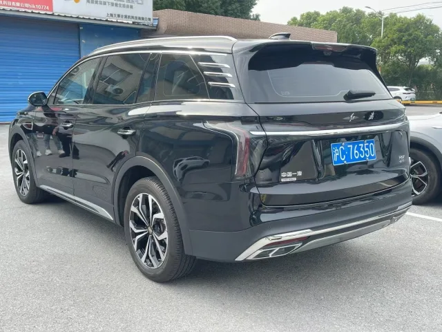 Hongqi HS7 2.0T AT — 3