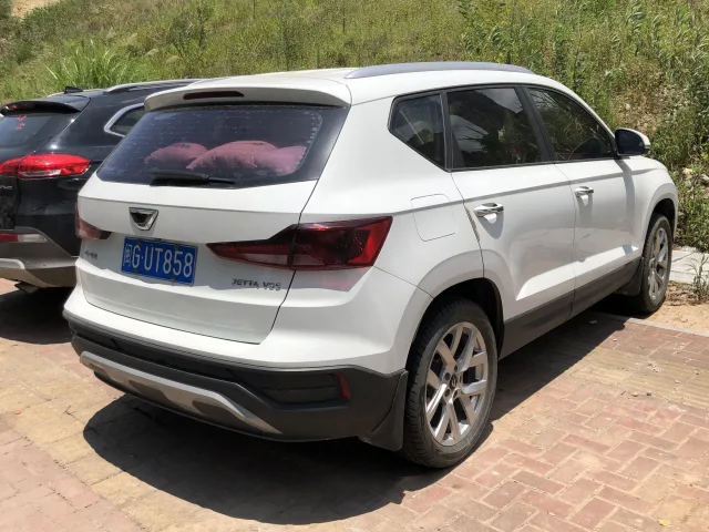 Jetta VS5 crossover — 3