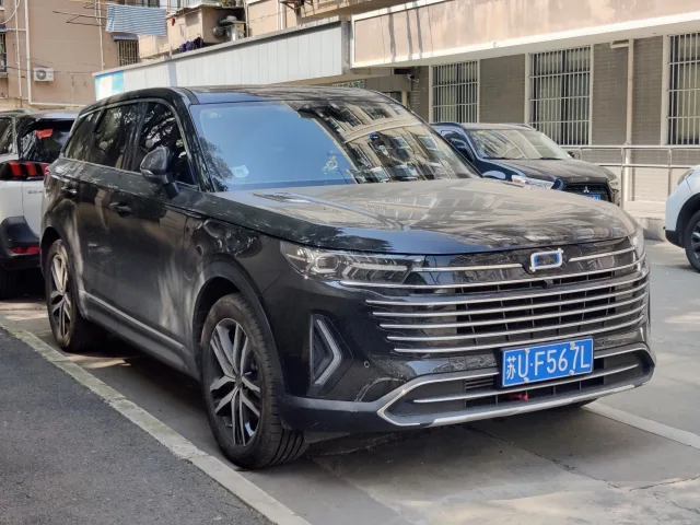 Bestune T99 crossover — 4