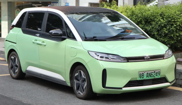 BYD D1 минивэн