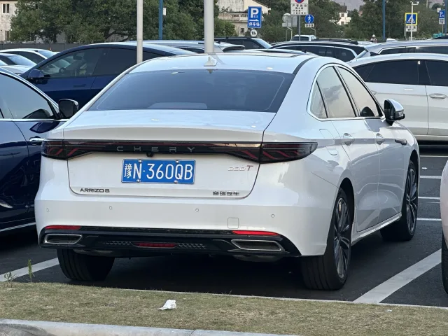 Chery Arrizo 8 седан — 4