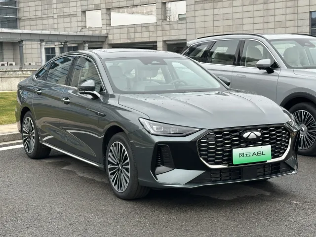 Chery Arrizo 8 седан — 7