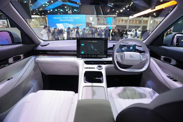 Geely EX5 кросовер — 2