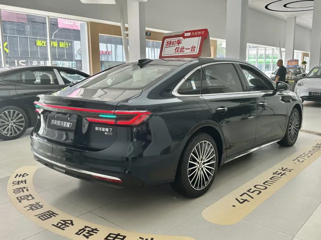 Geely Galaxy Starshine 7 седан — 2