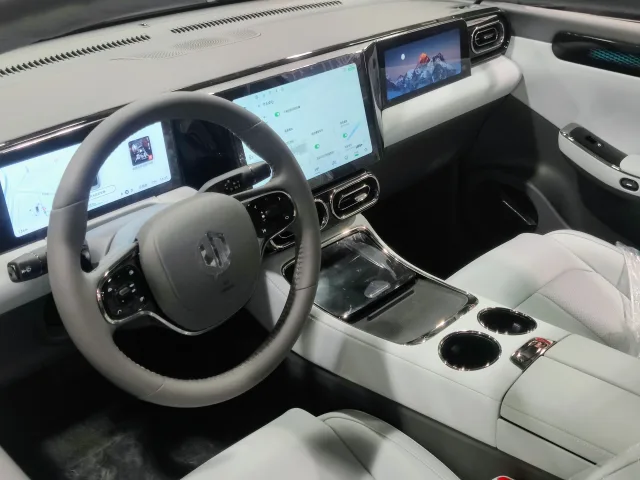 Leapmotor C01 EV RWD — 5