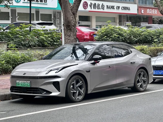 Lynk & Co 07 EM-P — 3