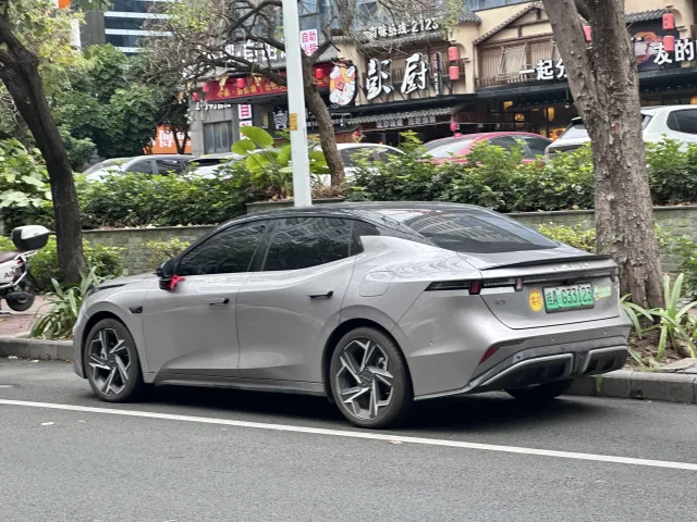 Lynk & Co 07 EM-P — 4