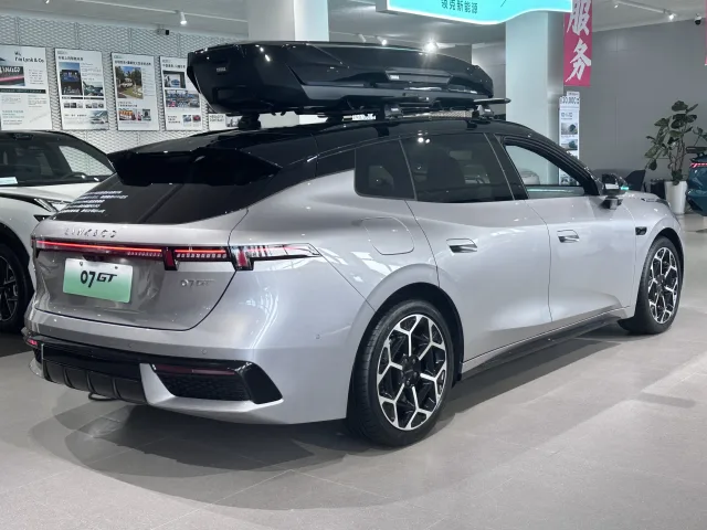 Lynk & Co 07 EM-P — 6