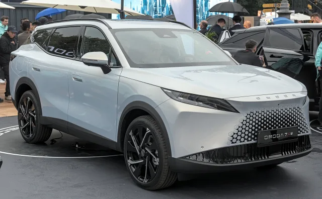 Omoda C7 SHS