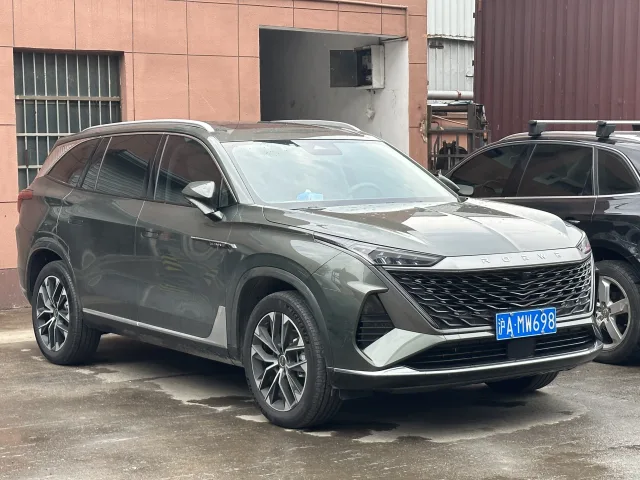 Roewe RX9 — 4
