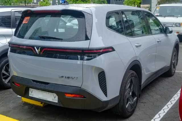 VinFast VF MPV 7 EV — 5