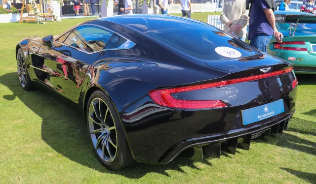 Aston Martin One-77 купе — 4