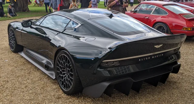 Aston Martin One-77 купе — 5