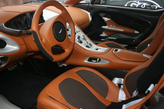 Aston Martin One-77 купе — 6