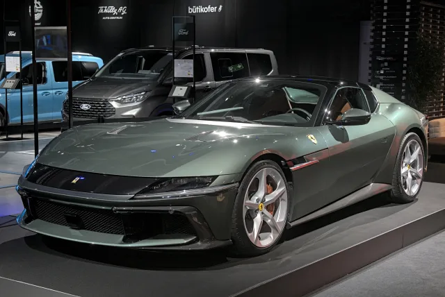 Ferrari 12Cilindri купе — 2