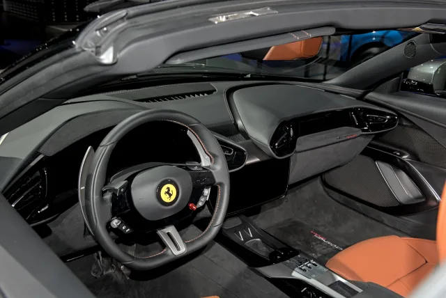 Ferrari 12Cilindri купе — 4