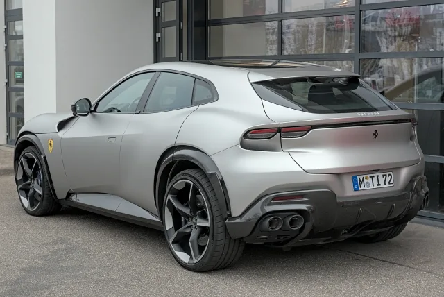Ferrari Purosangue кросовер — 2