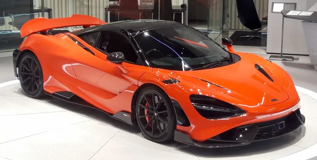 McLaren 720S coupe — 2