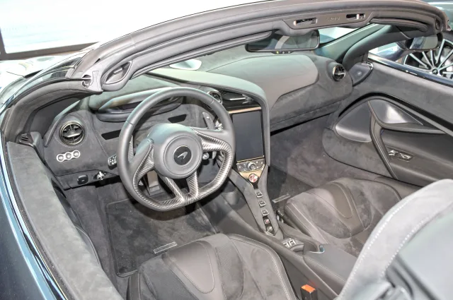 McLaren 720S coupe — 7