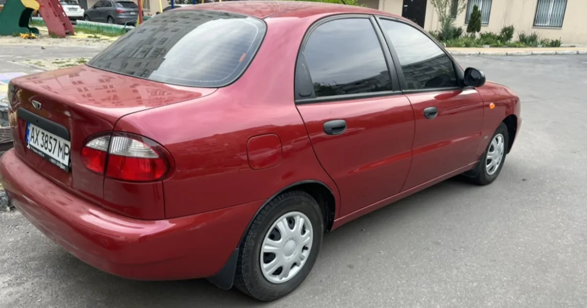 Daewoo Lanos 2008 2.jpg