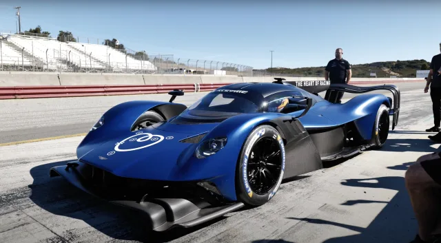 Aston Martin Valkyrie купе — 4