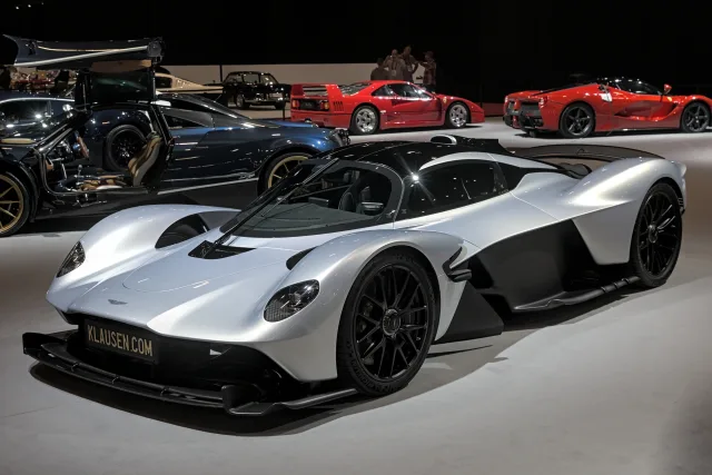 Aston Martin Valkyrie купе — 5