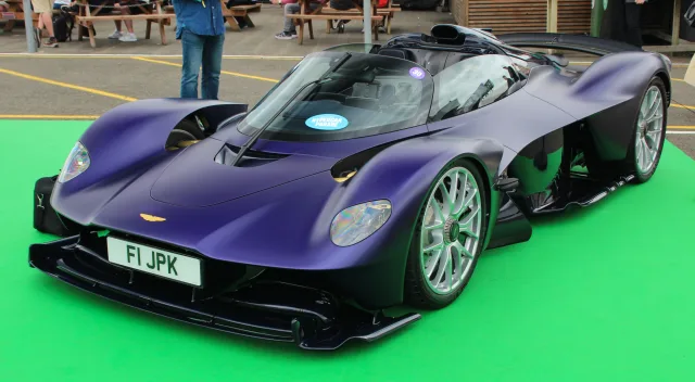 Aston Martin Valkyrie купе — 6